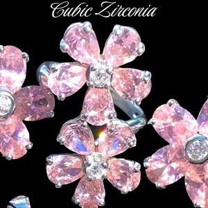 🆕 Sterling Silver Cubic Zirconia Flower Ring--Size 8